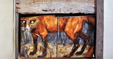 Brenda Bettinson, Red Fox, acrylic on wood, 17 x 17¾" (43.18 x 45.08 cm). Photo: Melville McLean, 1996. At Mathias Fine Art.